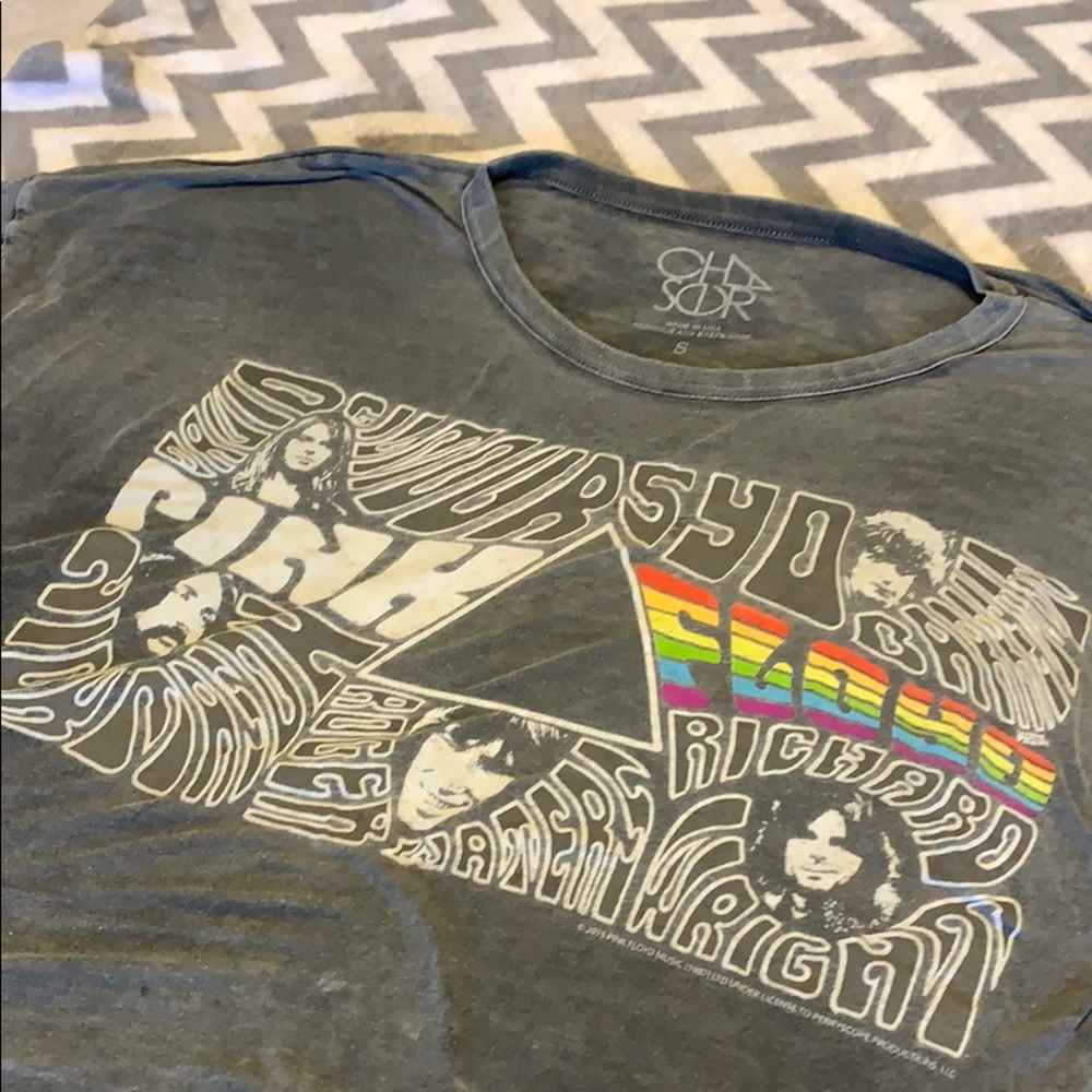 Chaser hi low Pink Floyd gray tee